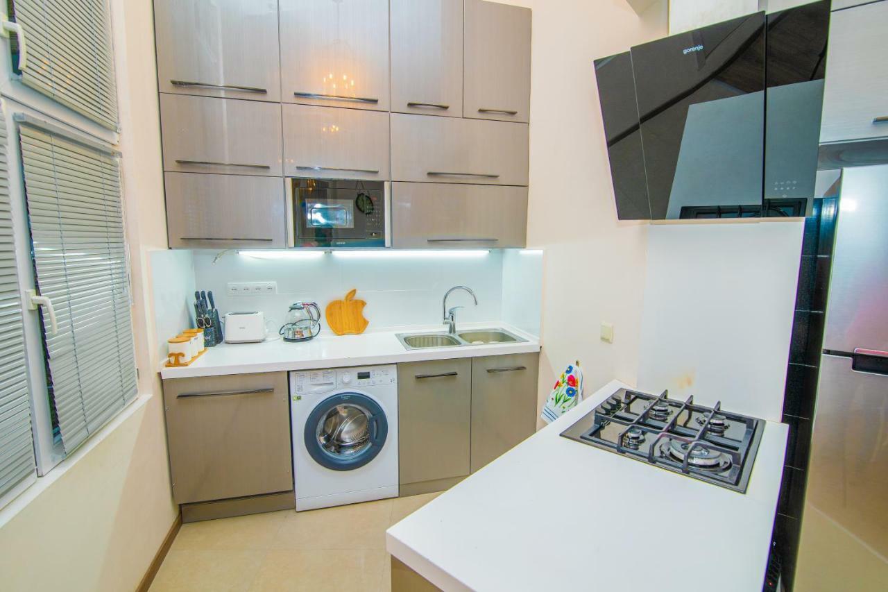 Solo Apartment In City Center Tbilisi Exterior foto